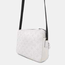 Pre Owned Louis Vuitton Blanc Monogram Taiga Leather Outdoor Messenger Bag