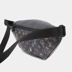 Louis Vuitton Discovery Bumbag Noir Monogram / Galaxy