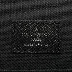 مملوكة مسبقًا Louis Vuitton Black Taiga Leather Andrei Messenger Bag