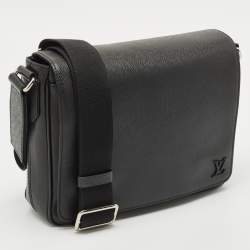 Louis Vuitton Black Taiga Leather District PM Bag