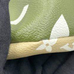 Louis Vuitton Bumbag Khaki/White/Beige Monogram Monogram Giant