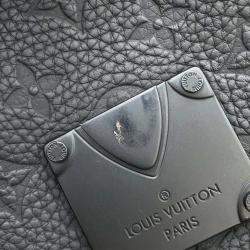 Louis Vuitton Spadlock Vertical Wearable Wallet Noir Monogram Taurillon