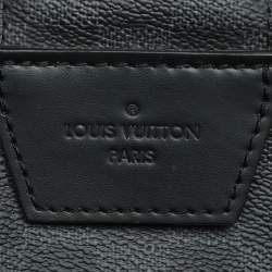 Louis Vuitton Damier Graphite Canvas Dopp Toiletry Pouch