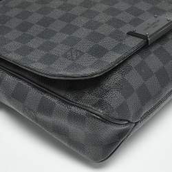 مملوكة مسبقًا حقيبة لويس فيتون ديستريكت قماش داميير جرافيت PM