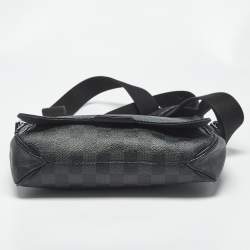 مملوكة مسبقًا حقيبة لويس فيتون ديستريكت قماش داميير جرافيت PM