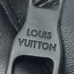 مملوكة مسبقًا Louis Vuitton Black Puffer Leather Asymmetrical Sling Bag