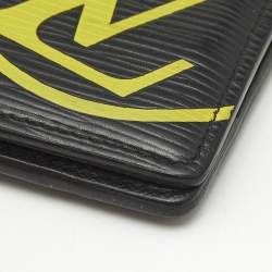 Pre Owned Louis Vuitton Black Leather LV Circle Bifold Wallet