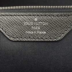 مملوكة مسبقًا حقيبة مستندات لويس فويتون الإسكندر جلد تايغا أسود