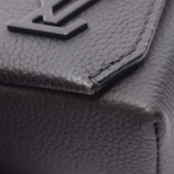 Pre Owned Louis Vuitton Fastline Wearable Wallet Shoulder Bag In Leather With Aerogram Pattern Black