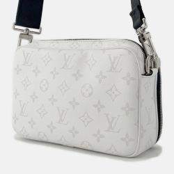 Pre Owned Louis Vuitton Alpha Messenger Blanc Monogram Taiga Leather