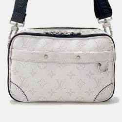 Pre Owned Louis Vuitton Alpha Messenger Blanc Monogram Taiga Leather