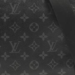مملوكة مسبقًا Louis Vuitton District PM Monogram Eclipse Canvas Messenger Bag