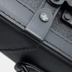 مملوكة مسبقًا Louis Vuitton Monogram Taurillon Vertical Trunk Wearable Wallet Shoulder Bag Black