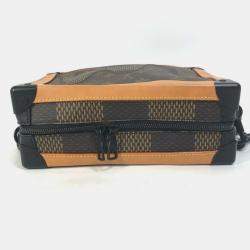 Pre Owned Louis Vuitton Damier Giant Nigo Collaboration Soft Trunk Pochette Shoulder Bag In Canvas Brown