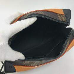 Pre Owned Louis Vuitton Damier Giant Nigo Collaboration Soft Trunk Pochette Shoulder Bag In Canvas Brown