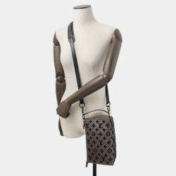 Pre Owned Louis Vuitton Triangle Messenger Noir Monogram / Toughtage