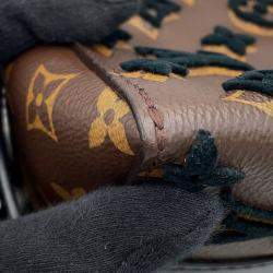 Pre Owned Louis Vuitton Triangle Messenger Noir Monogram / Toughtage