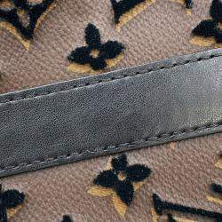 Pre Owned Louis Vuitton Triangle Messenger Noir Monogram / Toughtage