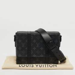 مملوكة مسبقًا Louis Vuitton Trunk Monogram Eclipse Canvas Messenger Bag