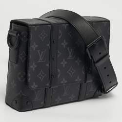 مملوكة مسبقًا Louis Vuitton Trunk Monogram Eclipse Canvas Messenger Bag
