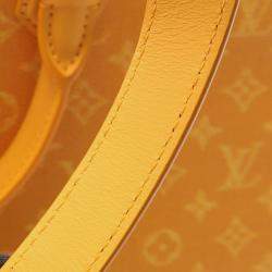 مملوكة مسبقًا Louis Vuitton Sac Plat 24H Tote Bag Coated Canvas And Leather Monogram Yellow