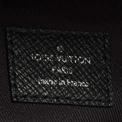 مملوكة مسبقًا Louis Vuitton Discovery MM Monogram Eclipse Canvas and Taiga Leather Backpack