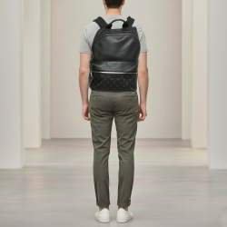 مملوكة مسبقًا Louis Vuitton Discovery MM Monogram Eclipse Canvas and Taiga Leather Backpack