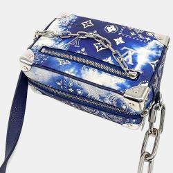 مملوكة مسبقًا Louis Vuitton Blue Leather Mini Soft Trunk
