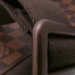 مملوكة مسبقًا حقيبة لويس فيتون بوشت إيسنشيال في بروكلين براون داميه إبني كانفاس