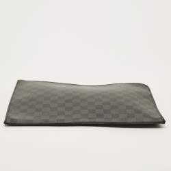 مملوكة مسبقًا Louis Vuitton Damier Graphite Canvas Pochette Jour GM Clutch