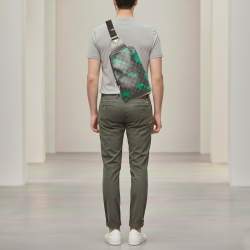 مملوكة مسبقًا Louis Vuitton Avenue Green Damier Graphite Pixel Canvas Slingbag