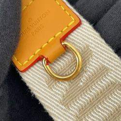 Pre Owned حقيبة لوي فويتون تريو مسنجر بني مونوغرام شريط "لو" مربع