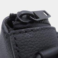 مملوكة مسبقًا Louis Vuitton Pilot Wearable Wallet Noir Leather Lv Aerogram