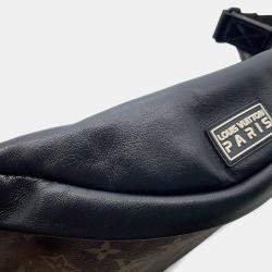 Pre Owned Louis Vuitton Discovery Bumback Noir Monogram / Galaxy