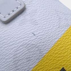 مملوكة مسبقًا حقيبة لوي فيتون شالك نانو رمادي أبيض مونوجرام