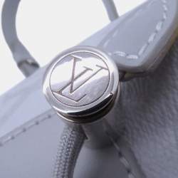 مملوكة مسبقًا حقيبة لوي فيتون شالك نانو رمادي أبيض مونوجرام