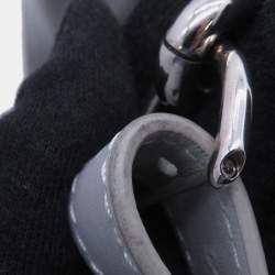 مملوكة مسبقًا حقيبة لوي فيتون شالك نانو رمادي أبيض مونوجرام