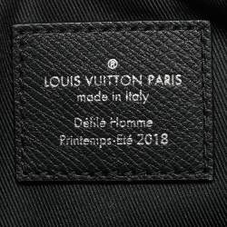 Pre Owned حقيبة لوي فيتون ماسنجر شعار خارجي جلد تايجا أسود PM