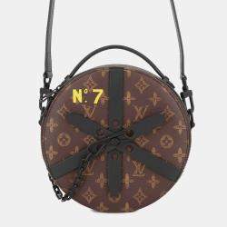 مملوكة مسبقًا Louis Vuitton Wheel Box Noir Monogram
