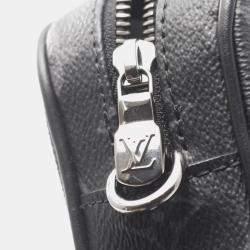 مملوكة مسبقًا حقيبة لوي فيتون نانو بيدفي كانفاس ومونوغرام جلد إكليبس أسود