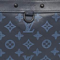 Pre Owned Louis Vuitton Discovery Navy Blue Monogram Shadow Leather Pochette 