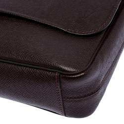 مملوكة مسبقًا Louis Vuitton Brown Taiga Leather Roman PM Bag