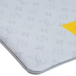 Pre Owned Louis Vuitton White Monogram Zipped Pouch GM 