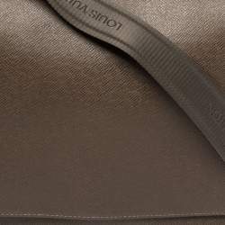 مملوكة مسبقًا Louis Vuitton Grizzli Taiga Leather Roman PM Bag 