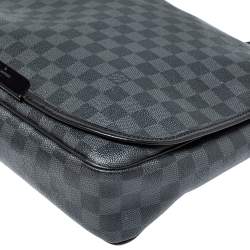 Pre Owned Louis Vuitton Damier Graphite Canvas Daniel MM Messenger Bag