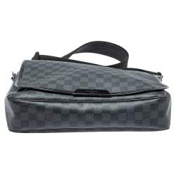 Pre Owned Louis Vuitton Damier Graphite Canvas Daniel MM Messenger Bag