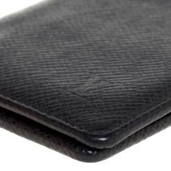 مملوكة مسبقًا Louis Vuitton Black Taiga Leather Pocket Organizer