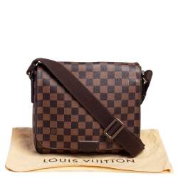 مملوكة مسبقًا Louis Vuitton Damier Ebene Canvas District PM Bag