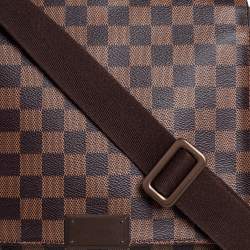 مملوكة مسبقًا Louis Vuitton Damier Ebene Canvas District PM Bag