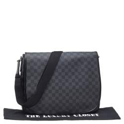 مملوكة مسبقًا Louis Vuitton Damier Graphite Canvas Daniel GM Messenger Bag